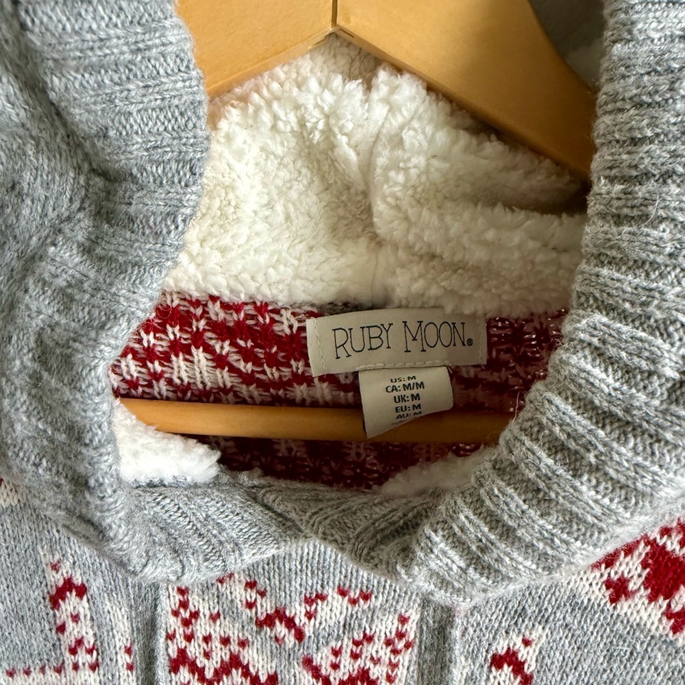 NEW With Tags Ruby Moon Gray and Red Nordic Fair Isle Pom Pom Sweater Sz Medium - Picture 5 of 8